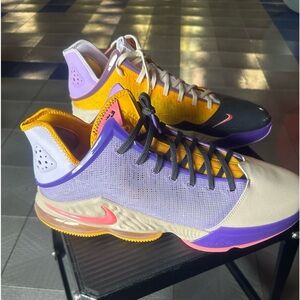 Nike Lebron 19’s purple and yellow. Size 18